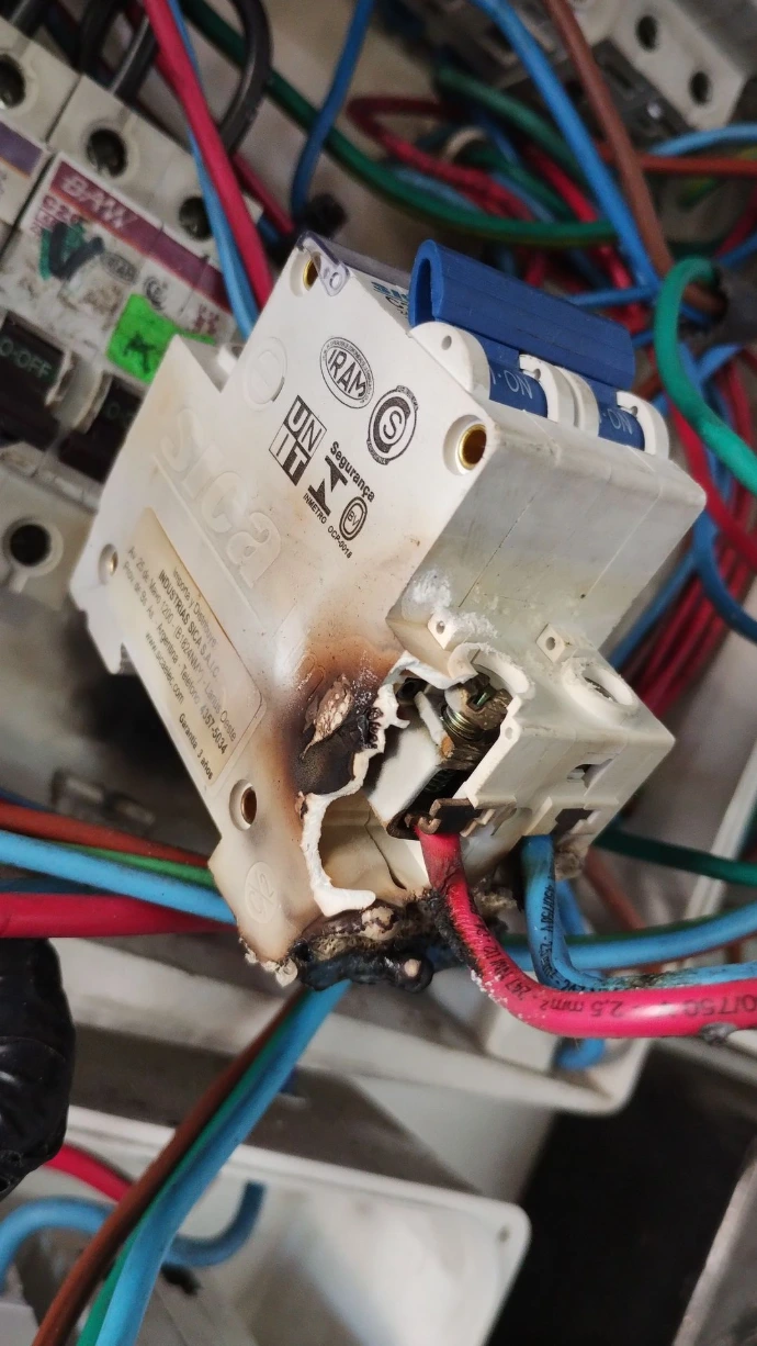urgencias porcortocircuitos y fugas electricas